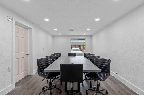 Super 8 by Wyndham Kissimmee-Orlando image 47